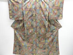 未使用品　亀甲に華紋織り出し本場大島紬着物